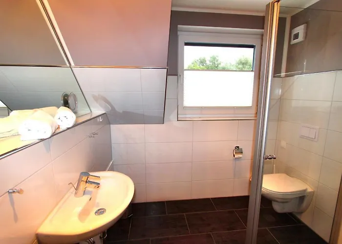 Luxusferienhaus Seevilla Monaco Am Fleesensee Гёрен-Леббин